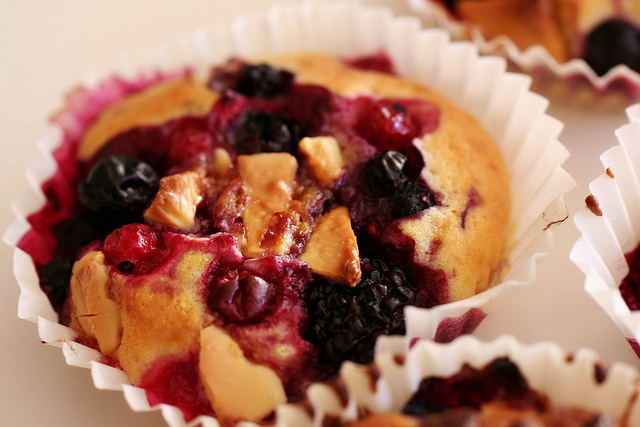 red fruits muffin